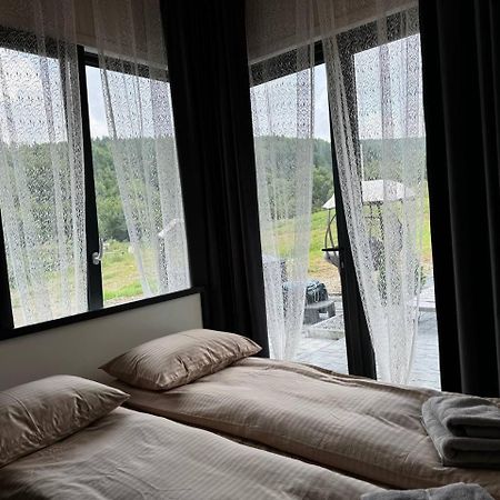 Tustan Apart Urych Buitenkant foto