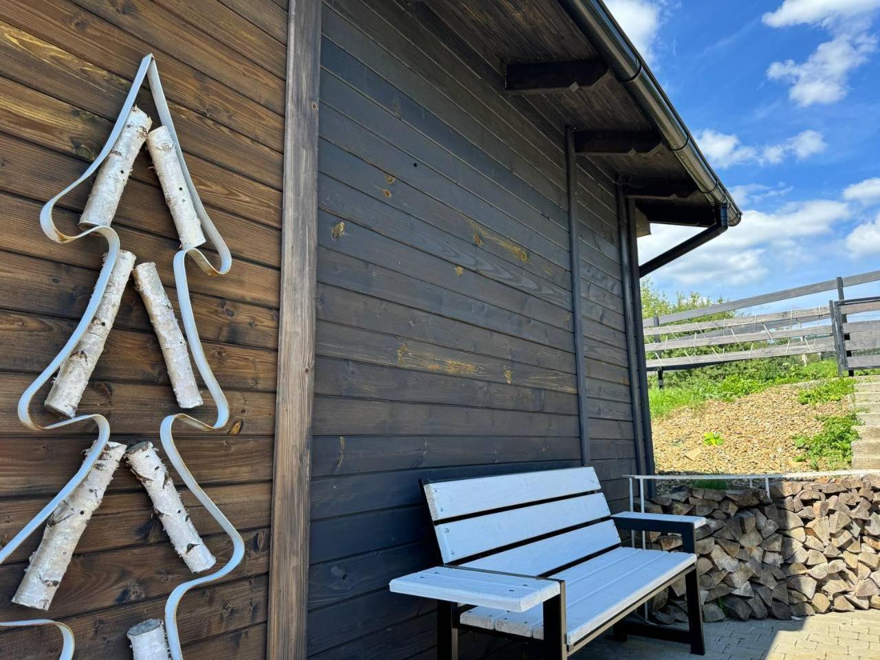 Tustan Apart Urych Buitenkant foto