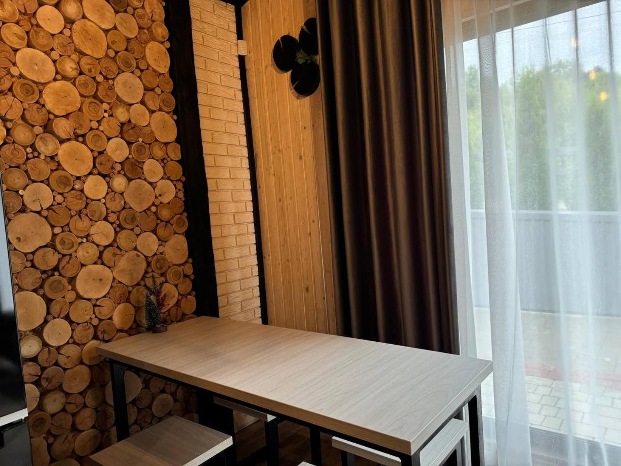 Tustan Apart Urych Buitenkant foto