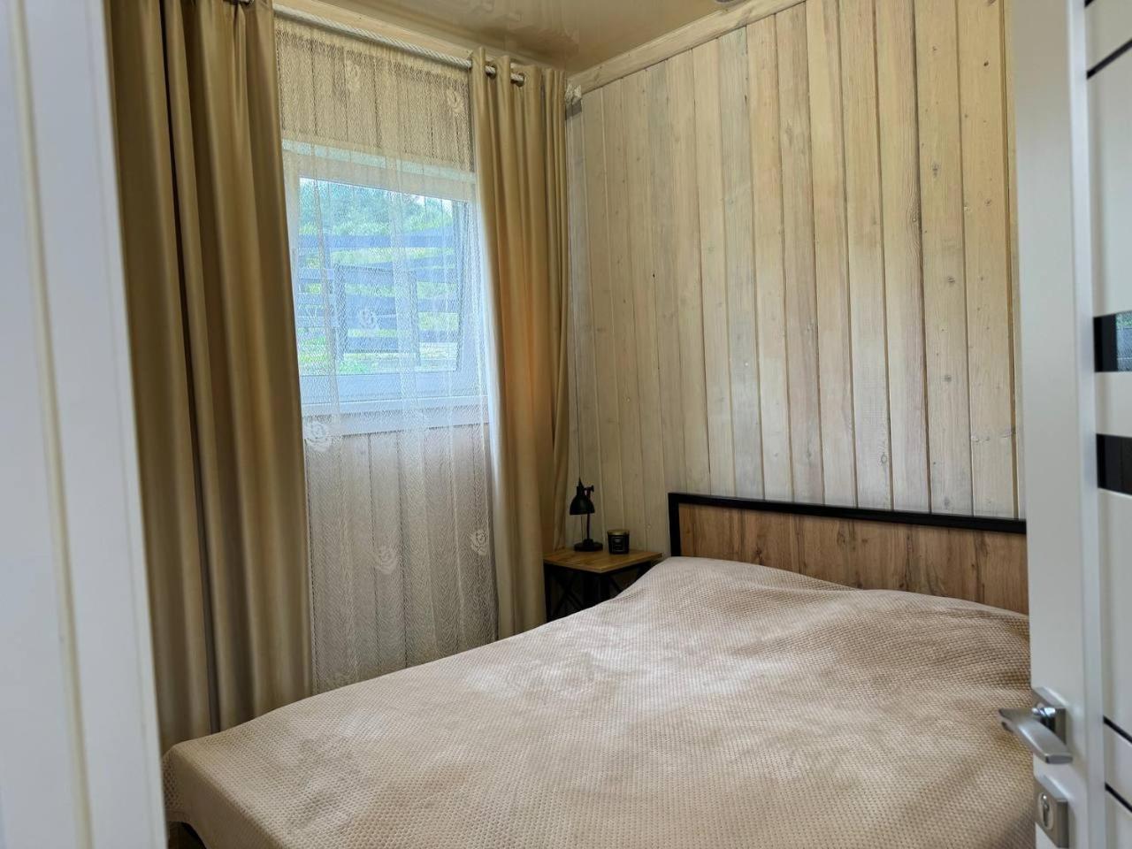 Tustan Apart Urych Buitenkant foto